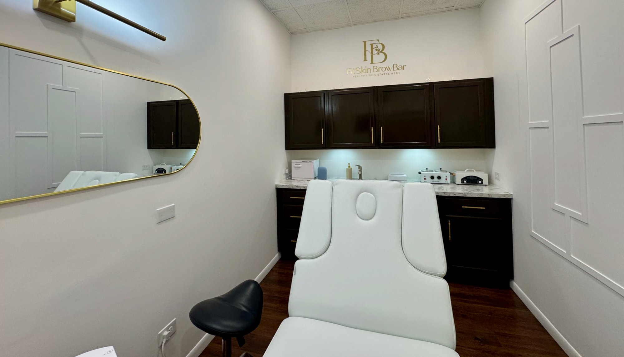 FitSkin BrowBar treatment room